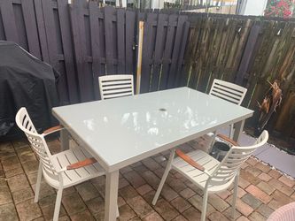 Mesa de aluminio para terraza