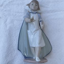 lladro figurine- 06307- Young Nurse/ Enfermerita- Original Box