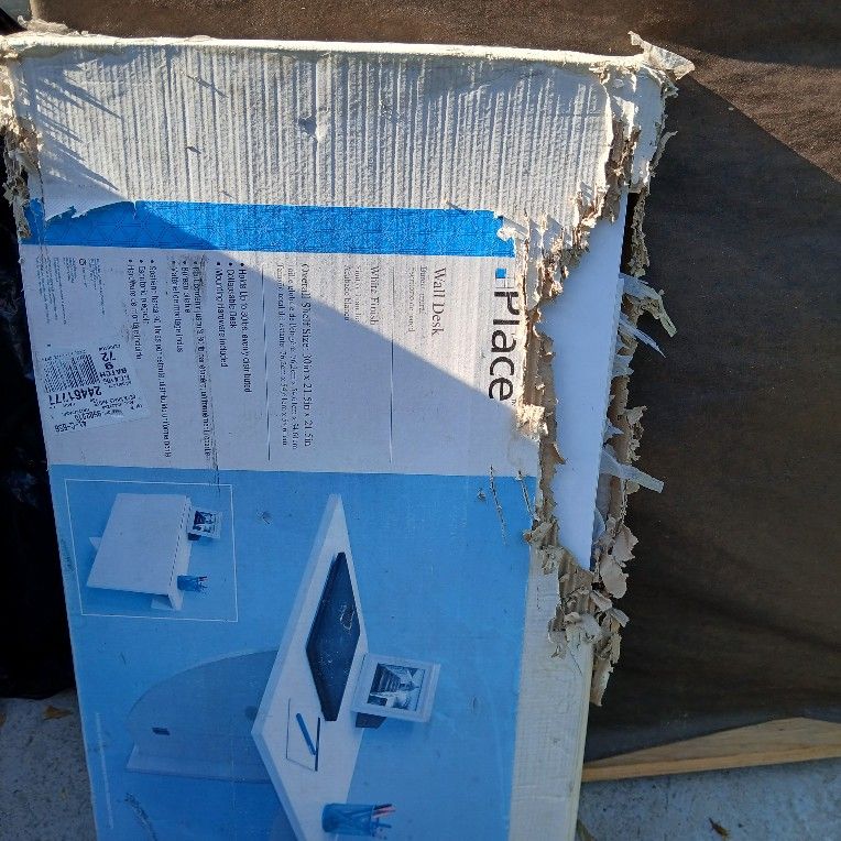 wall desk white