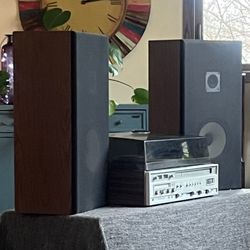 Vintage Audio System - AM/FM Phono/Cassette Player w/Sanyo Speakers
