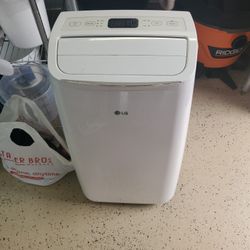 LG 10,000 BTU Air Conditioner 