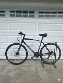 Vilano Diverse 3.0 Hybrid Bike