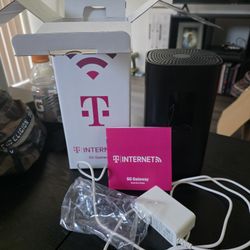 MetrobyT-Mobile ARC KVD21 5G Home Internet WI-FI Gateway in Black