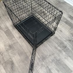 Puppy crate (24.8" L X 17.4" W X 19.5" H)
