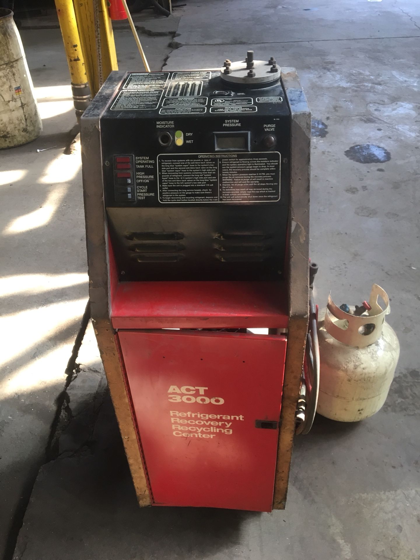 Snap-on Act 3000 refrigerant recovery center R12