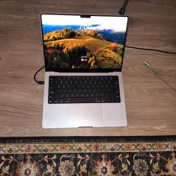 MacBook Pro M1 2021 14" Display