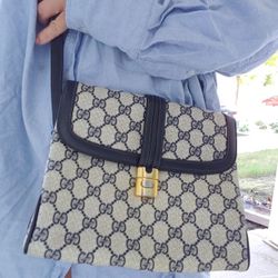 Authentic Vintage Gucci GG Monogram Supreme Crossbody Bag