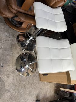 Barstool White (2)