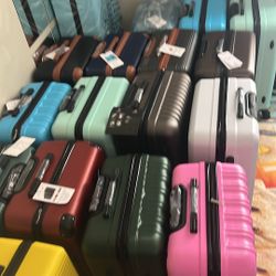 🧳✨ Brand New 28” Large Checked Luggage – $45 Firm ✨🧳  📍 Pickup near S. Durango & 215, Las Vegas  Travel in style with this beautiful brand-new hard