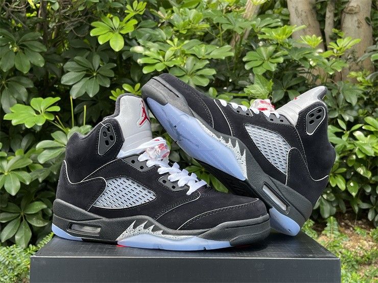 Jordan 5 “Black Metallic Reimagined