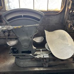 Vintage Toledo Scale OVER/UNDER  Scale Model 4652 Cap. 40 Lbs