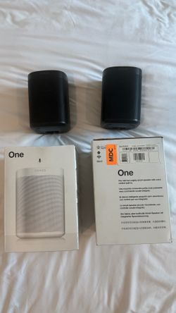 Sonos One Gen 2 Smart Speakers (2 black, 2 white)