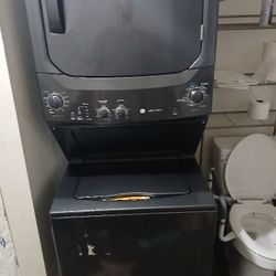 Whirlpool Washer And Dryer Stackable New
