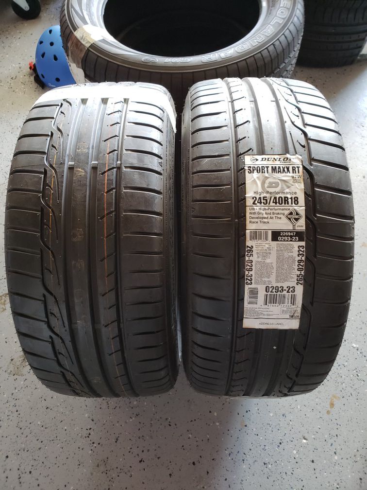 Dunlop Sport Maxx RT 245/40r/18 tires