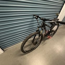  GIANT Deal On GIANT Mountain Bike 