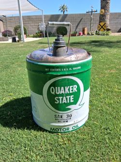 Vintage Quaker State 5 Gallon Motor Oil Can Garage Service Station Oil  Can..GREAT VINTAGE CONDITION!....asking $50.00