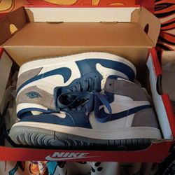 🔵 Air Jordan 1 Mid “True Blue” — Size 3Y