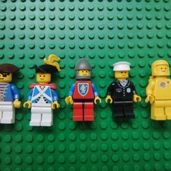 Lego Vintage Minifigures Lot (5) 