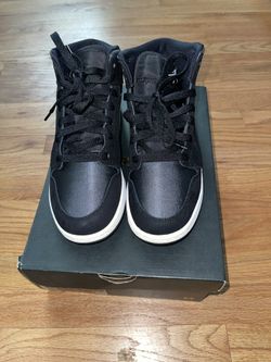 Air Jordan 1 Mid SE (GS)