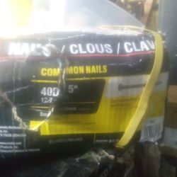 Roofing Nails , Screws, Sad 6 Inch Staples