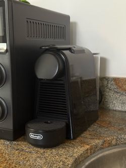 De'Longhi Nespresso Essenza Mini Espresso Machine