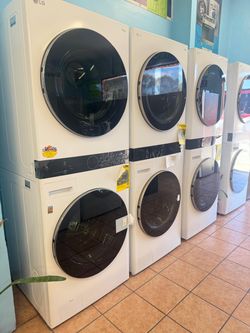 LG Washer and Dryer Towers Open Box (ELECTRIC)