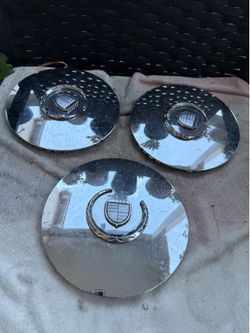 Cadillac hub cap
