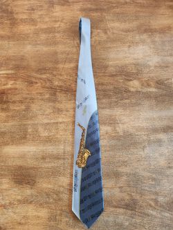 Saxophone Tie