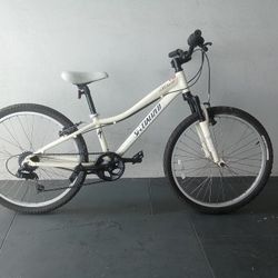 BICYCLE SPECIALIZED 7 SPEED SIZE 24 BRAND NEW 