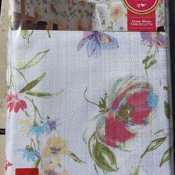 NEW tablecloth