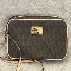 Michael Kors Crossbody Handbag