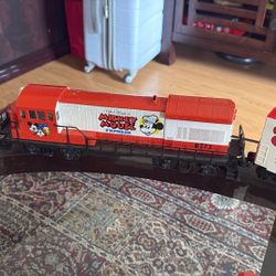 1977 Lionel 6-8773  Walt Disneys Mickey Mouse Express U36B Diesel Engine And 4 Cars Train Set