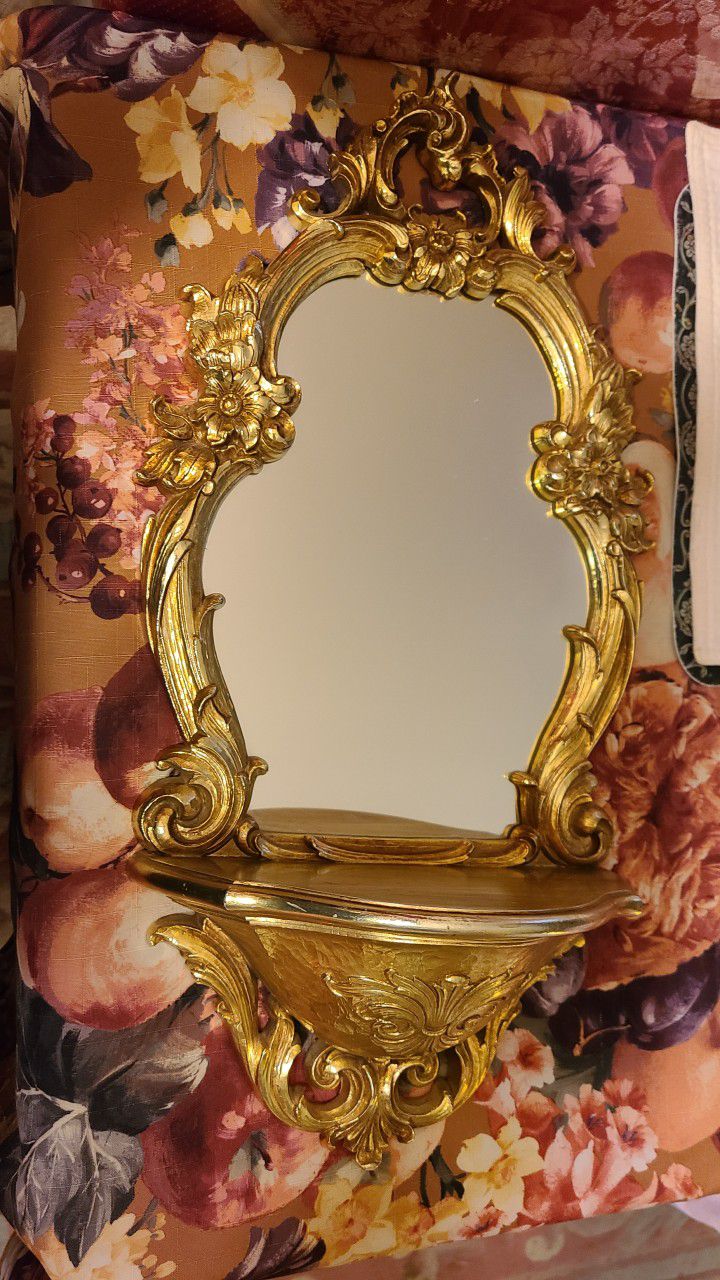 Gold Antique Mirror (Home Interior) 