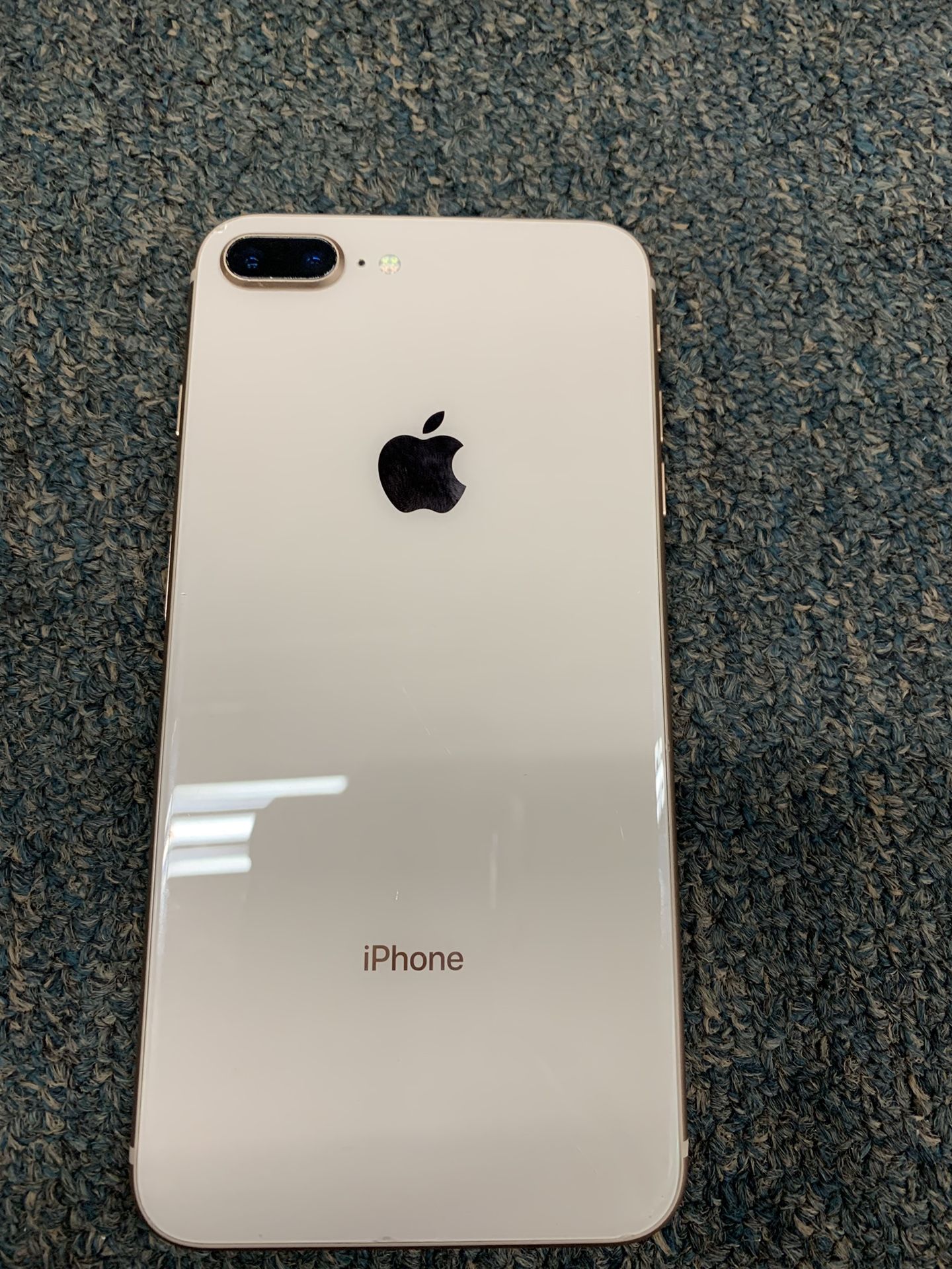 IPHONE 8 PLUS UNLOCKED 64 GB