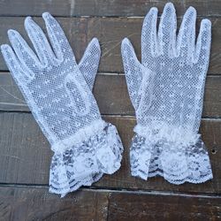Lot Of 12 Bridal Party Wedding Lace Gloves 