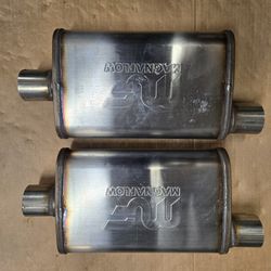 Magnaflow Mufflers 2 1/2" Inlet and Outlet