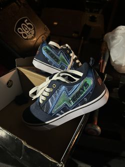 Helly Skate Shoes Size 4