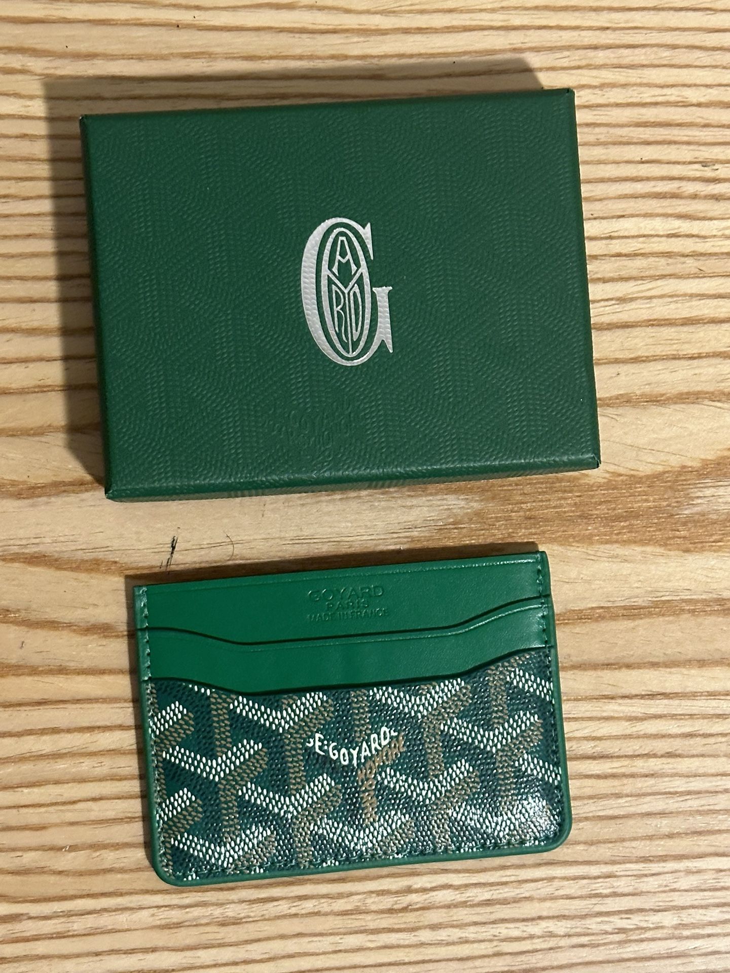 Green cardholder