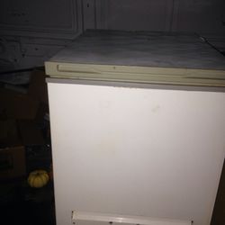 Small Freezer  Works Great 