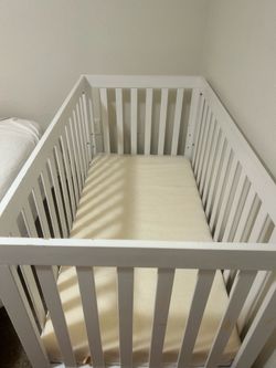 Crib  baby crib  regular crib with mattress