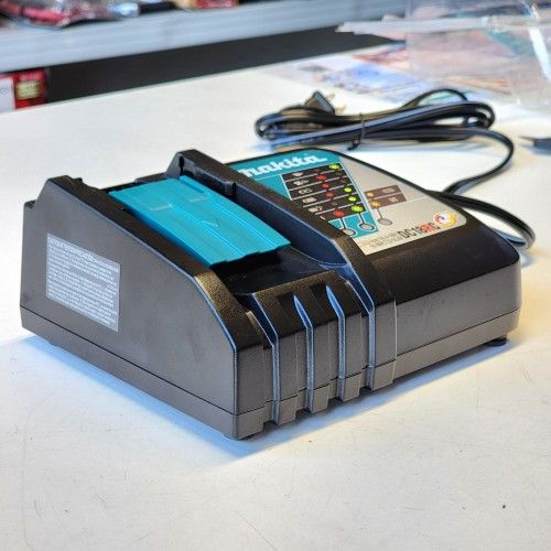 Makita 18V LXT Lithium-ion Rapid optimum Battery Charge