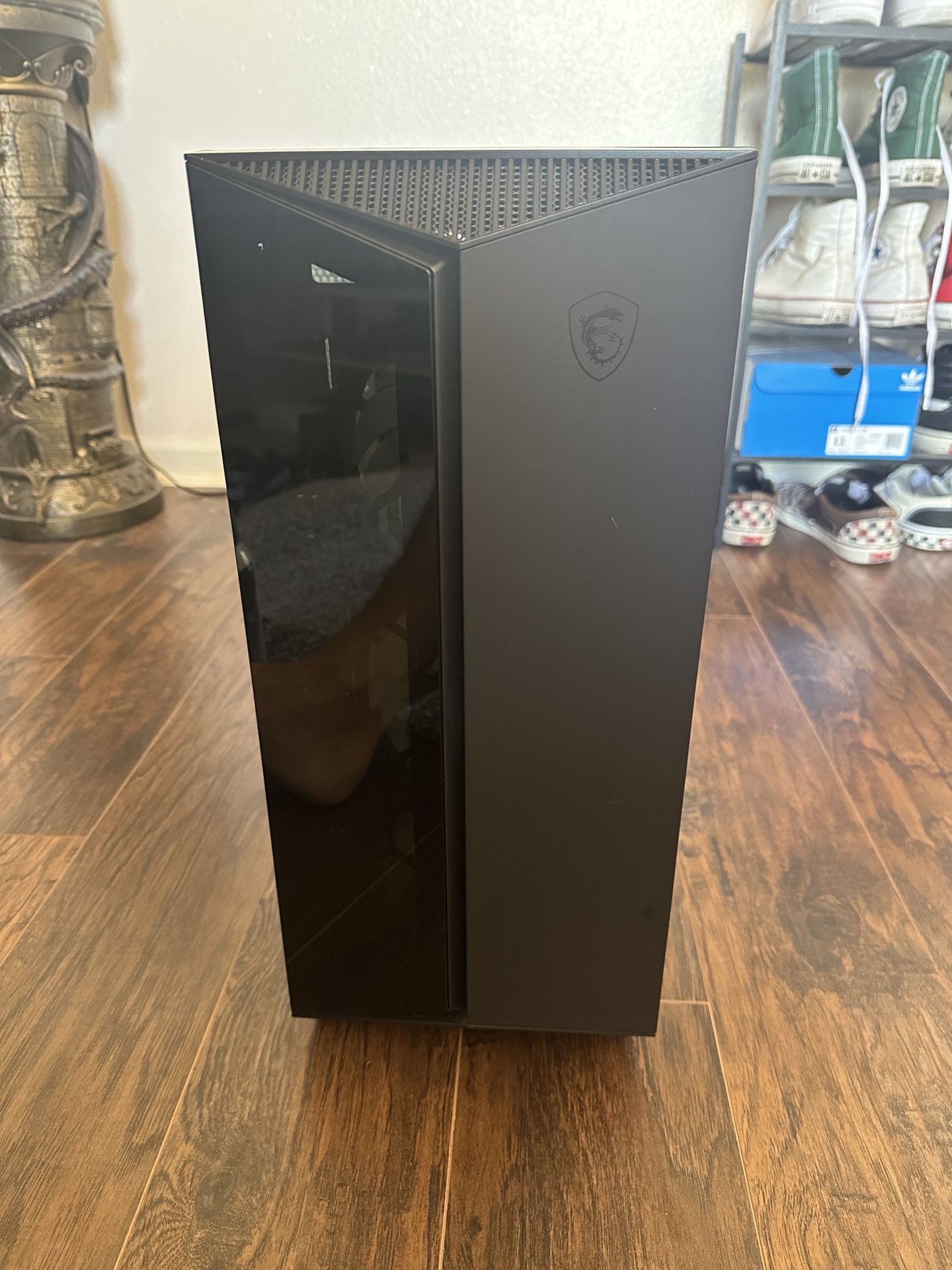Msi MPG Gungnir 110R