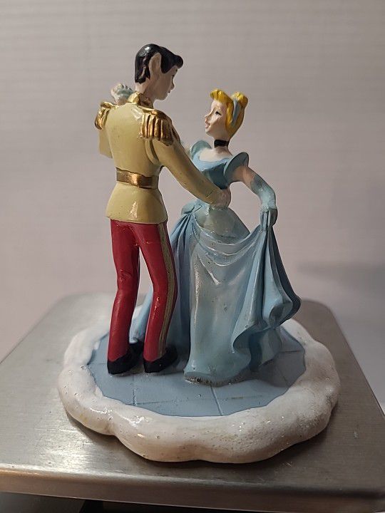 Vintage Disney Lil Classics "Cinderella And Prince Charming" Dancing Figurine 4"