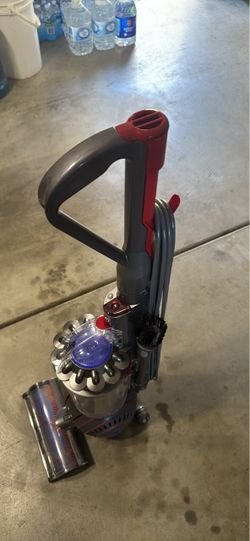 Dyson VACUUM