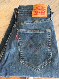 Levi’s women’s high waisted mom jeans size 29