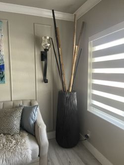 Arrangement with Base