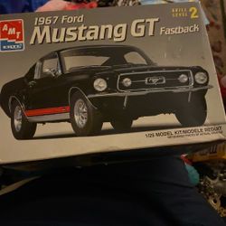 1967 Ford Mustang Model Kit 