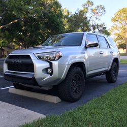 Trd Wheels And Tires 285/70/17