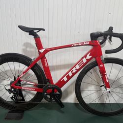 Trek Madone 9.5 Project One RSL Carbon road bike