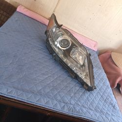 2013-2015 Lexus ES 350 -ES 300 Right Side Headlight 